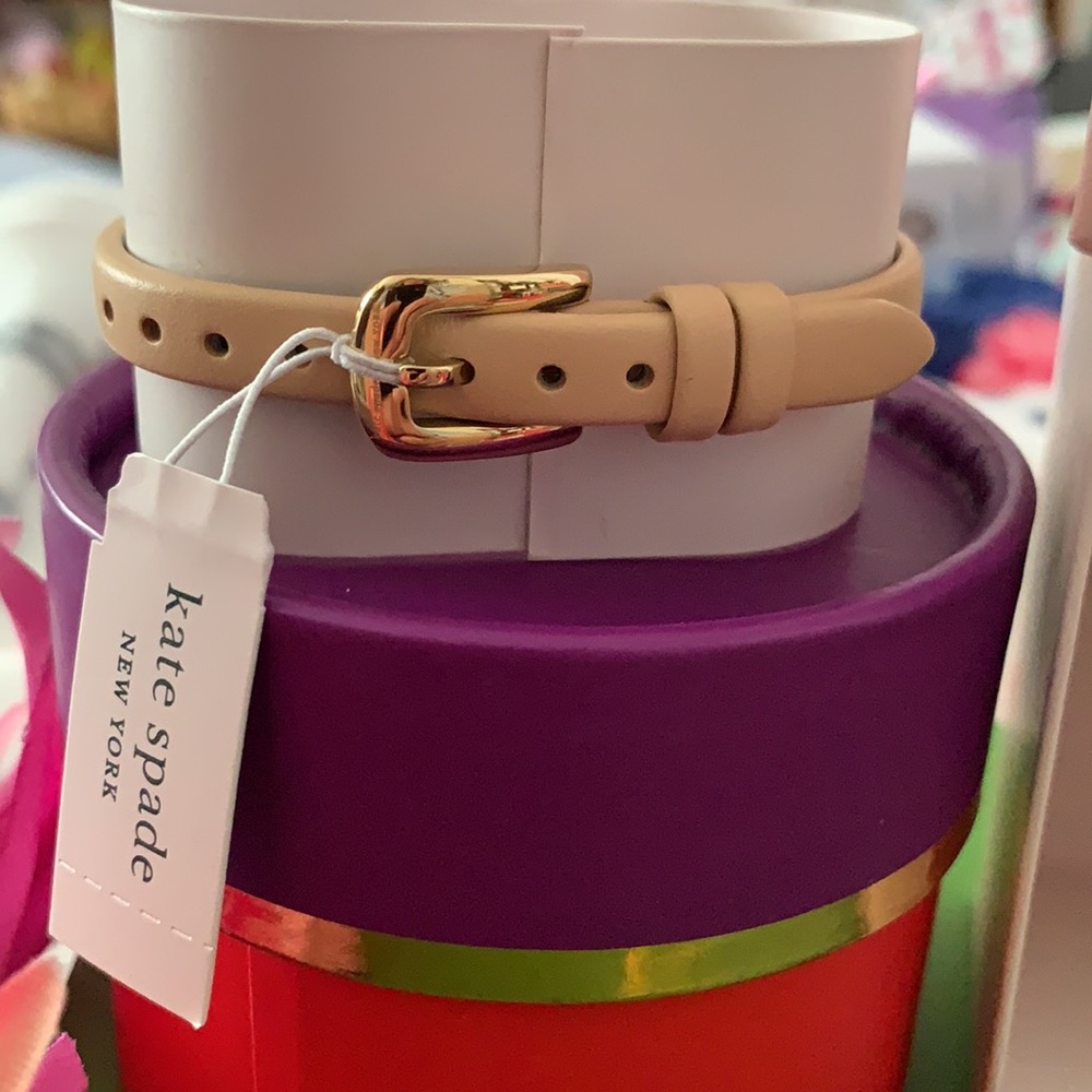 NWT! Kate Spade Watch & Earrings Set - Picture 8 of 16